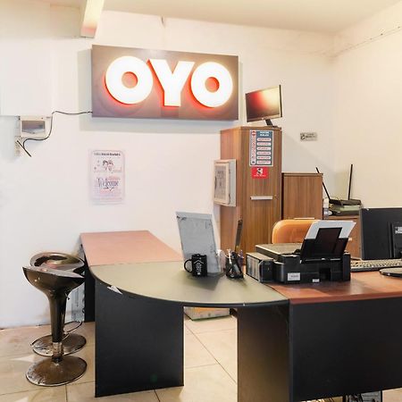 Oyo Life 2108 Griya Aisyah Residence 수라바야 외부 사진