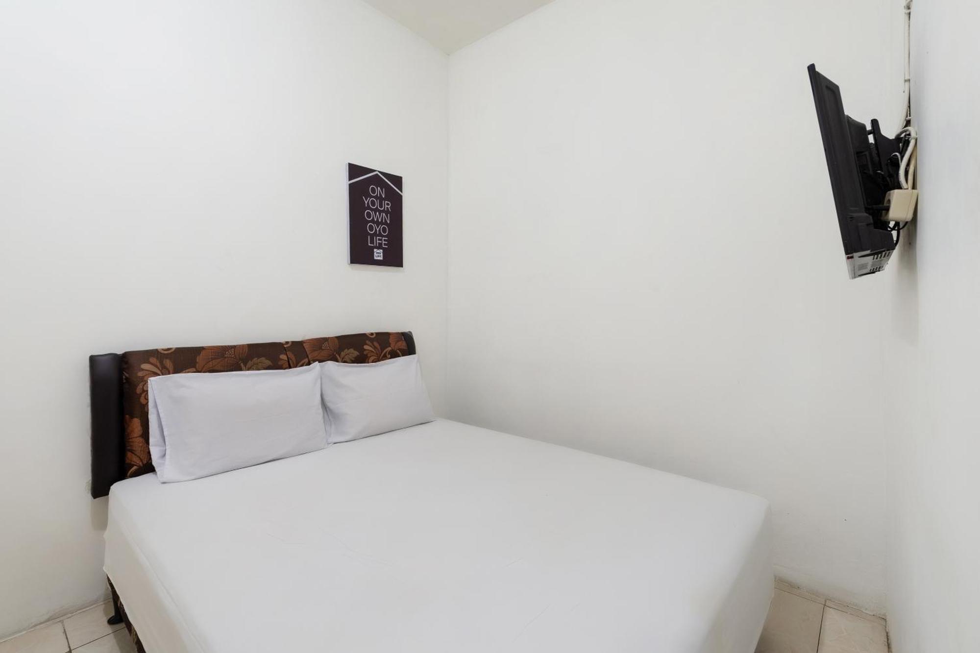 Oyo Life 2108 Griya Aisyah Residence 수라바야 외부 사진