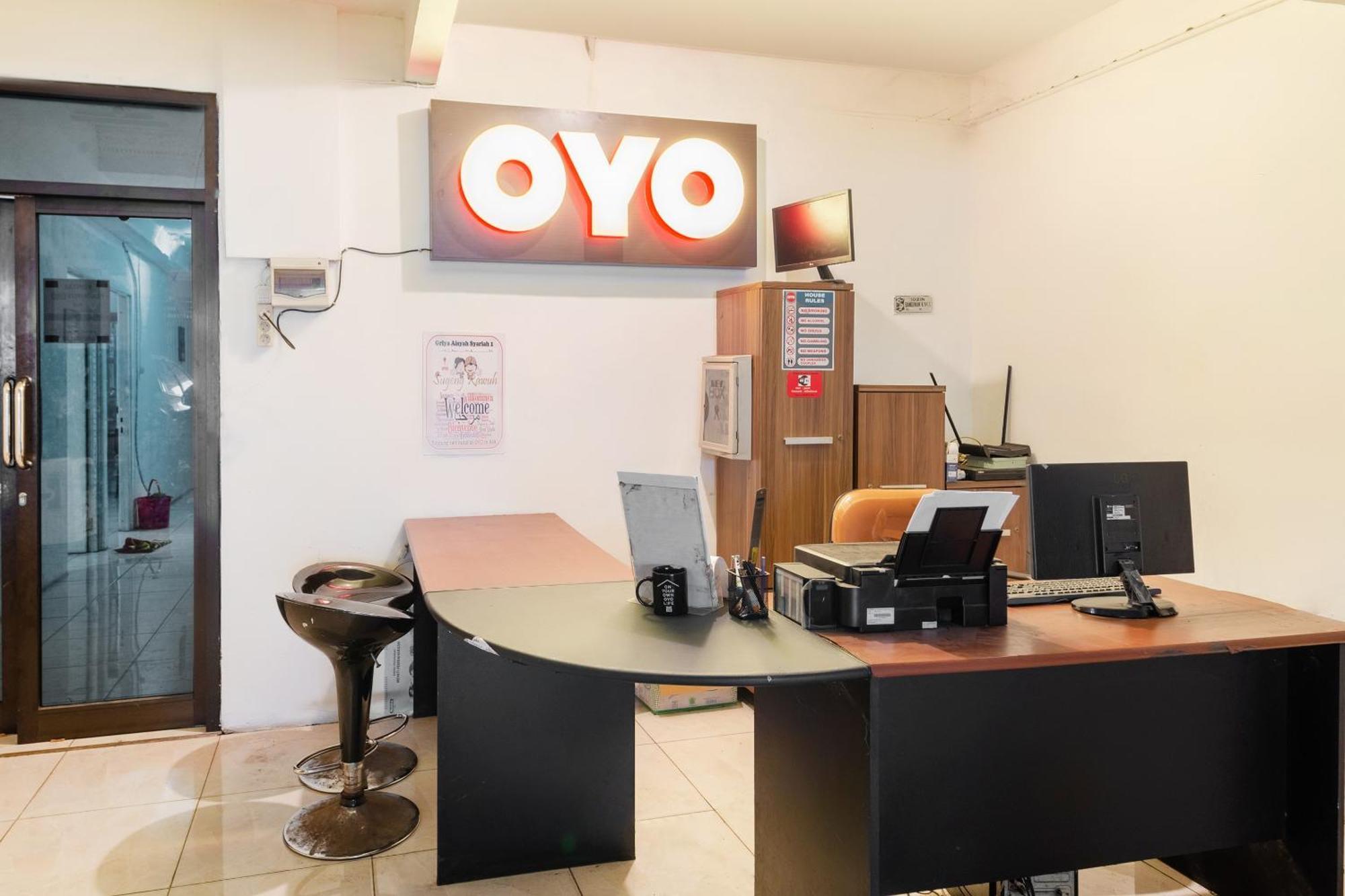 Oyo Life 2108 Griya Aisyah Residence 수라바야 외부 사진