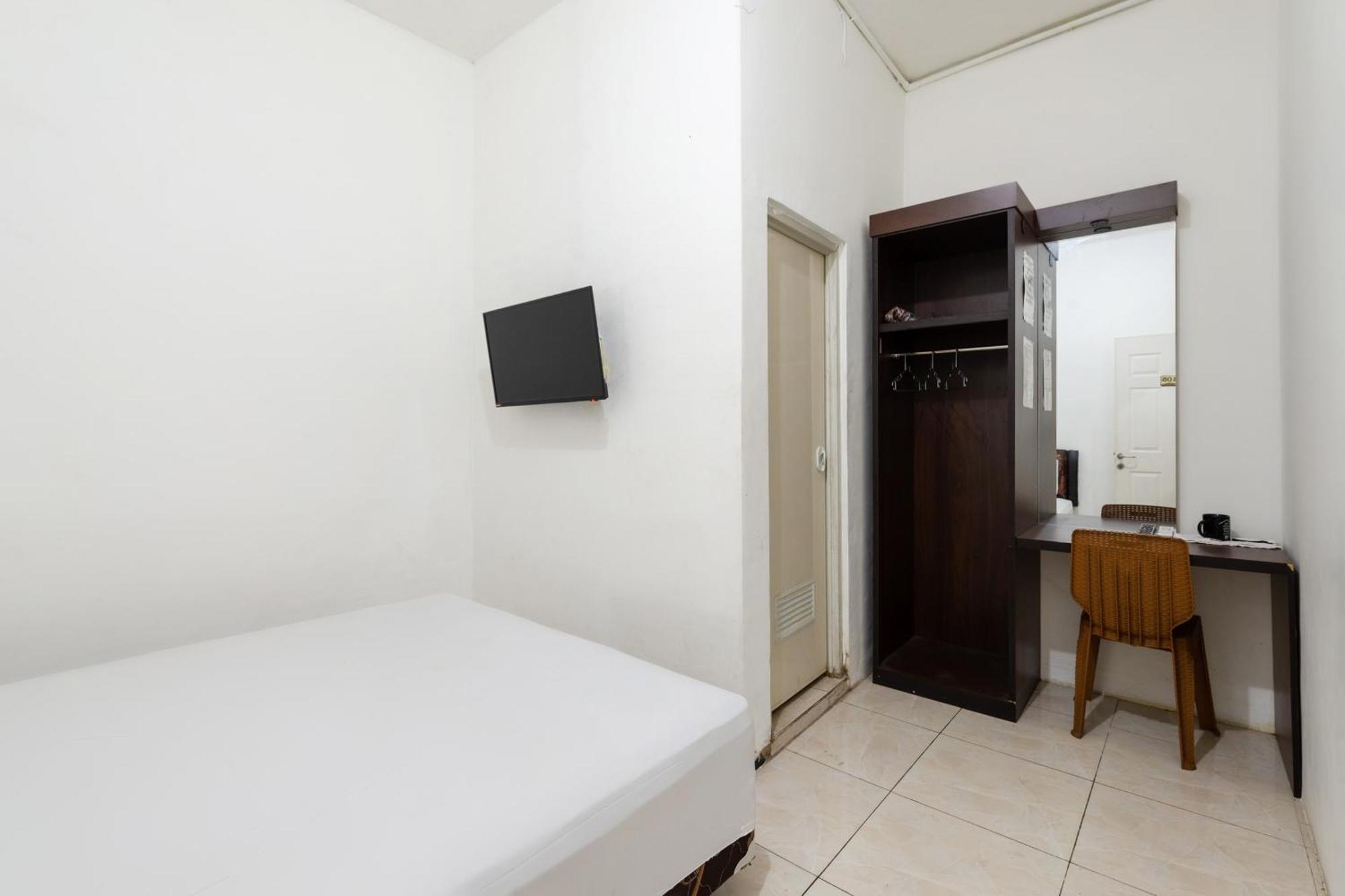 Oyo Life 2108 Griya Aisyah Residence 수라바야 외부 사진