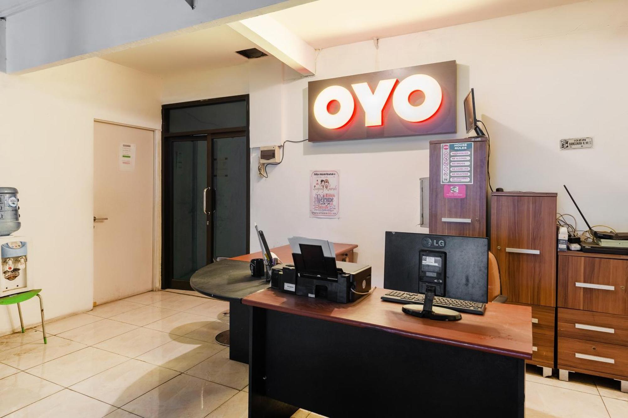 Oyo Life 2108 Griya Aisyah Residence 수라바야 외부 사진