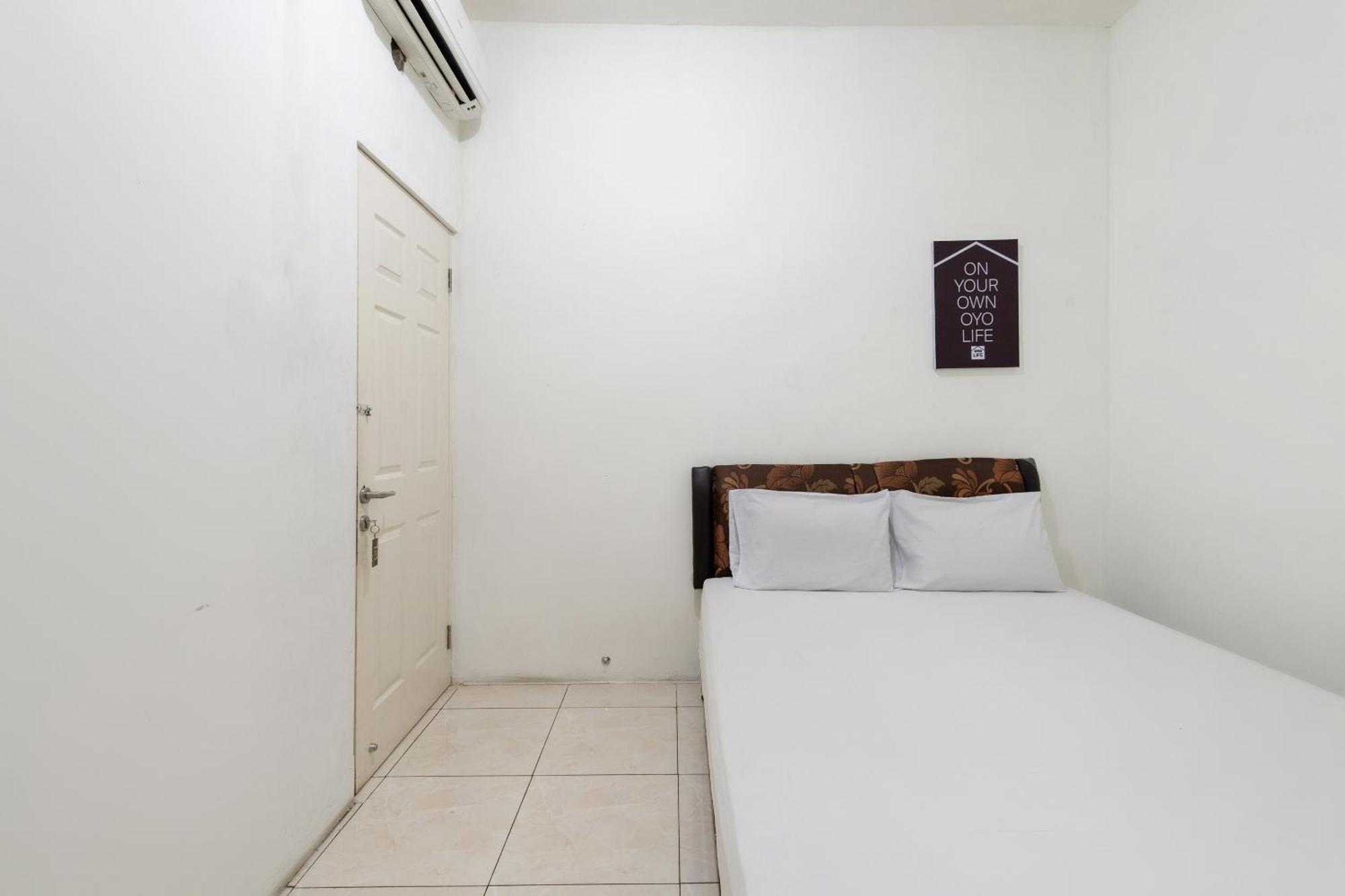Oyo Life 2108 Griya Aisyah Residence 수라바야 외부 사진